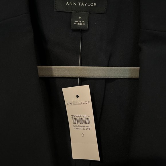NWT Ann Taylor One Button Navy Blue Blazer - Multiple Sizes - Picture 3 of 7